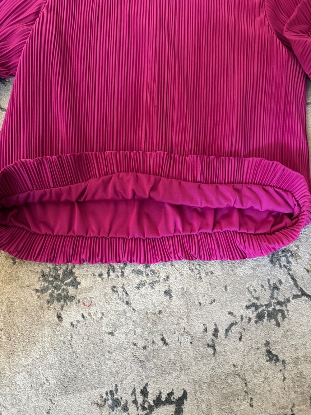 Evereve Magenta Pleated Short-Sleeve Blouse - Picture 4 of 4